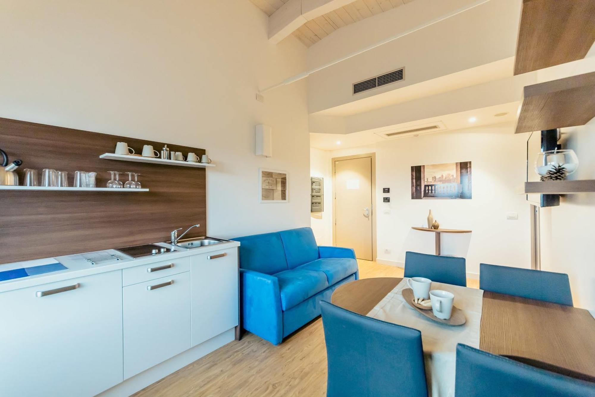 One-Bedroom Apartment Sofa Bed