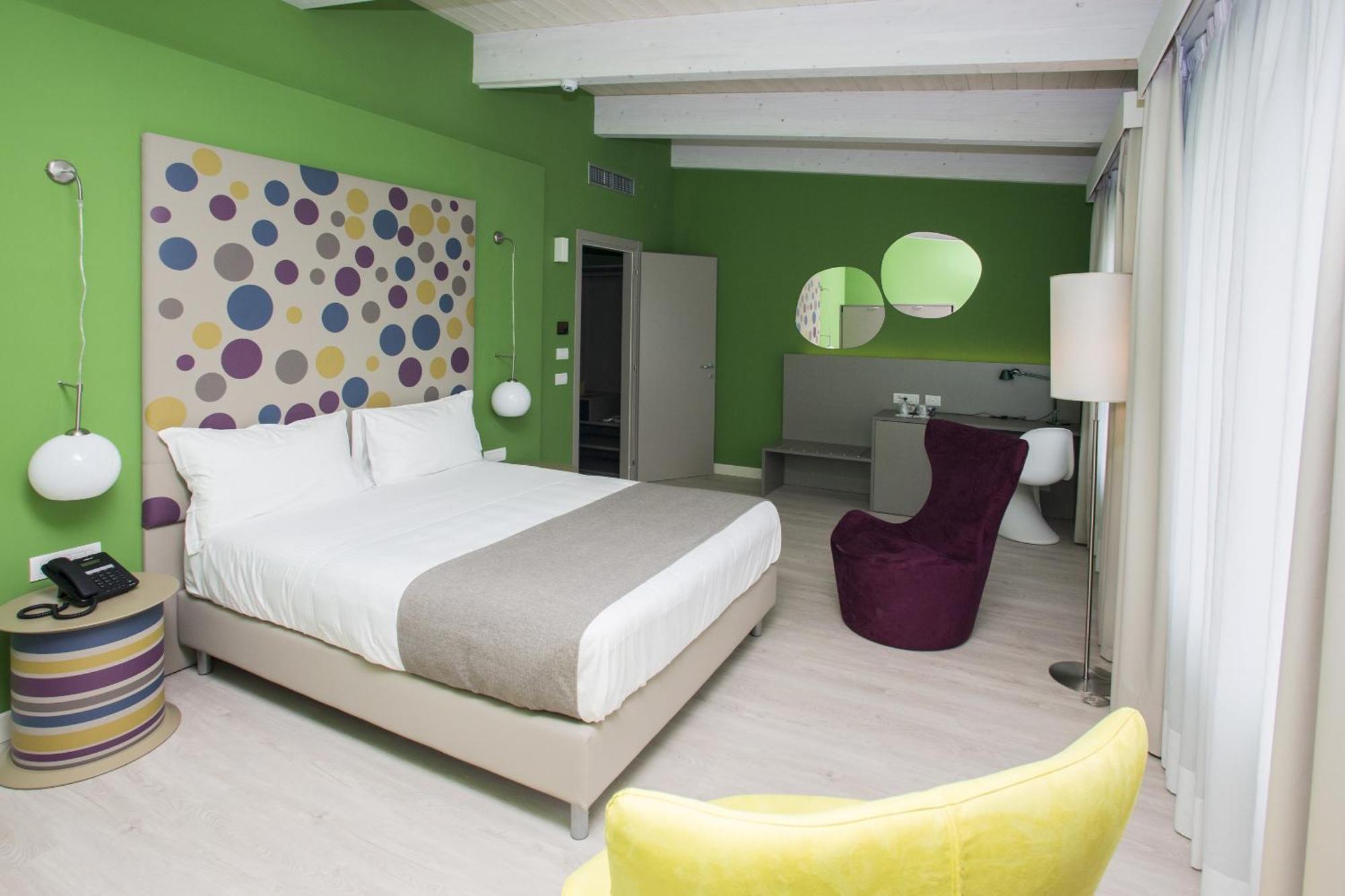 Junior Suite Spa Bath